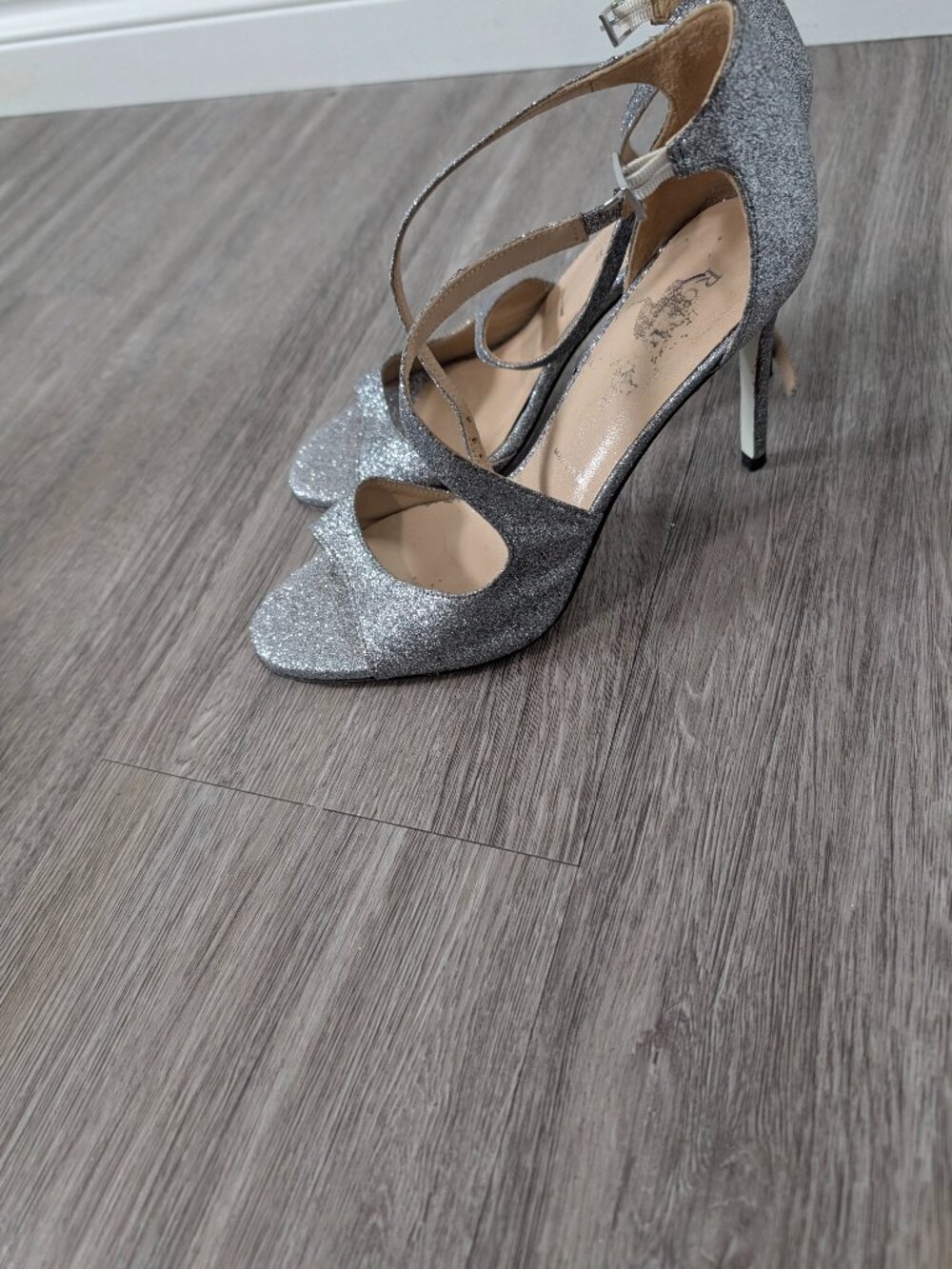 Ron White "Vallie" open toe silver glitter heel Brand NEW Italy